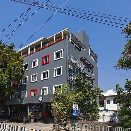 Oyo Townhouse 5 Jubilee Hills Hotel Hyderabad Exterior photo