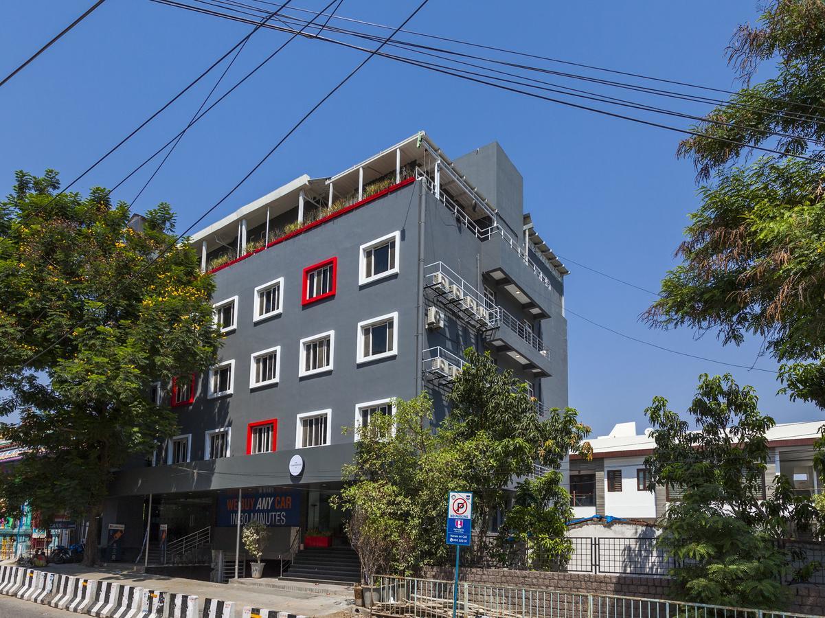 Oyo Townhouse 5 Jubilee Hills Hotel Hyderabad Exterior photo