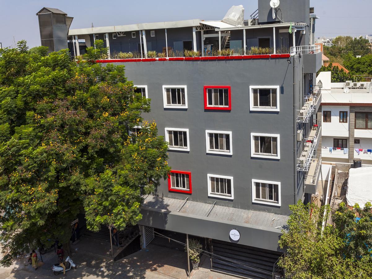 Oyo Townhouse 5 Jubilee Hills Hotel Hyderabad Exterior photo